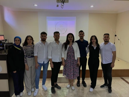 Hemşirelikte Yönetim Dersi Sunumları